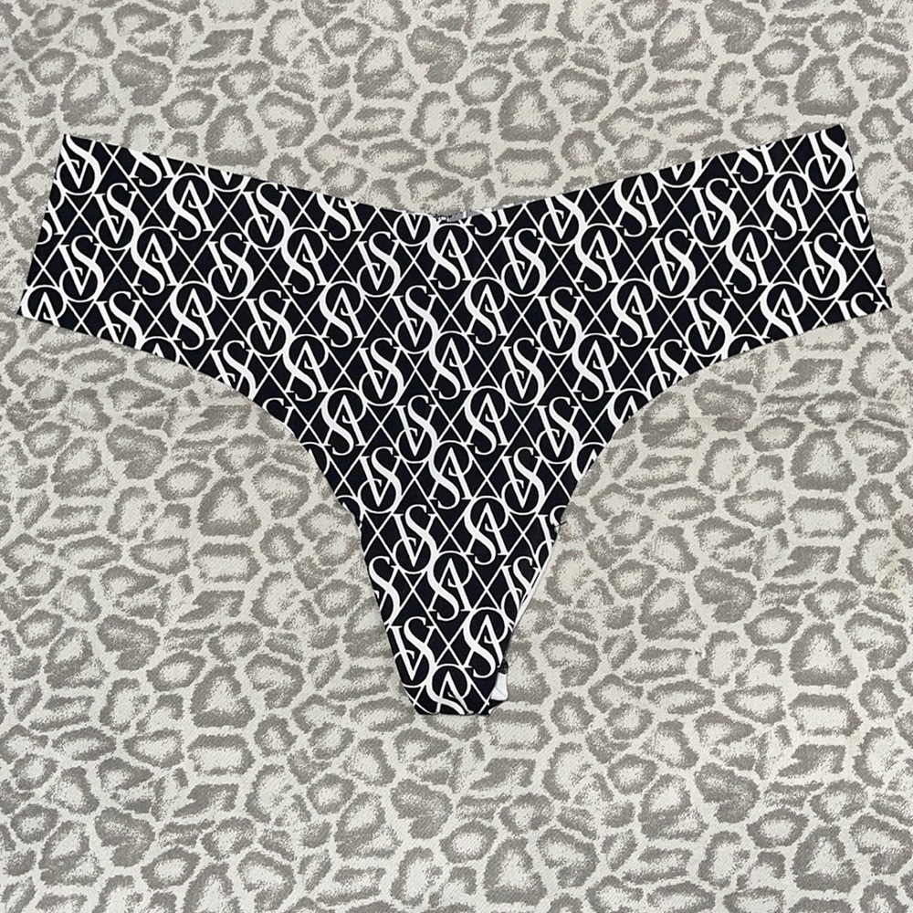 🌺 Victoria Secret thong underwear 🌺